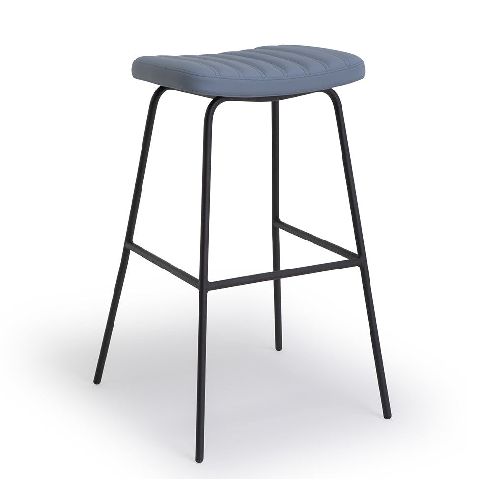 Tubo 6052 Chair | Sturdy Metal Tubular Frame | theMADgroup