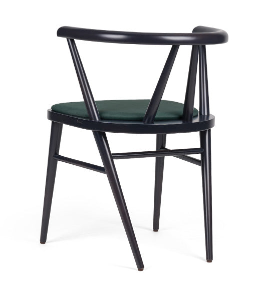 Bette EST chair with sleek lines and modern supportive back | theMADgroup