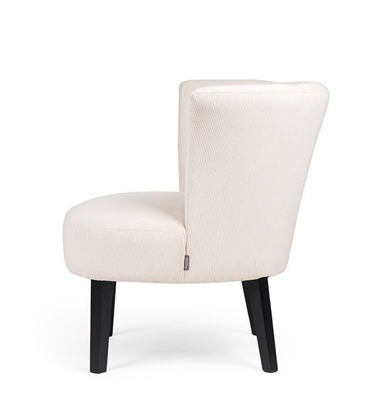 Marte 01 lounge chair with clean lines and structured comfort | theMADgroup