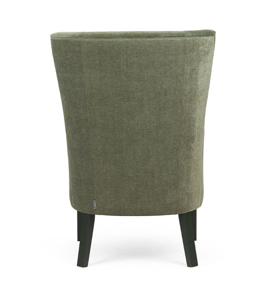 Gaudi BX contemporary lounge chair with bold lines and relaxed posture | theMADgroup