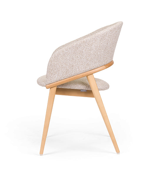 Tagada CB armchair with compact design and curved modern form | theMADgroup