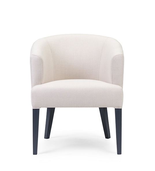 Lua lounge chair with sculpted silhouette and modern elegance | theMADgroup