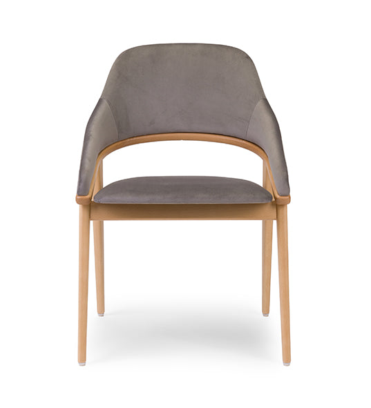 Tagada armchair with curved backrest and cozy modern shape | theMADgroup