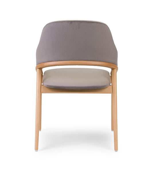 Tagada armchair with curved backrest and cozy modern shape | theMADgroup