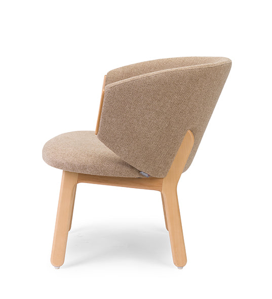 Arco Lounge chair with elegant modern design for relaxation spaces | theMADgroup