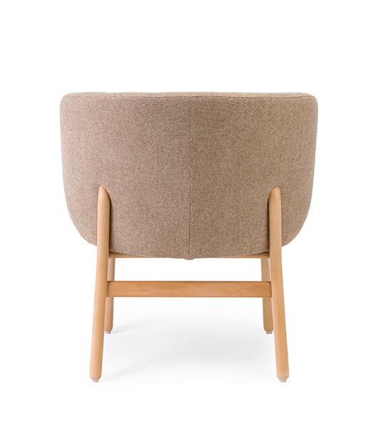 Arco Lounge chair with elegant modern design for relaxation spaces | theMADgroup