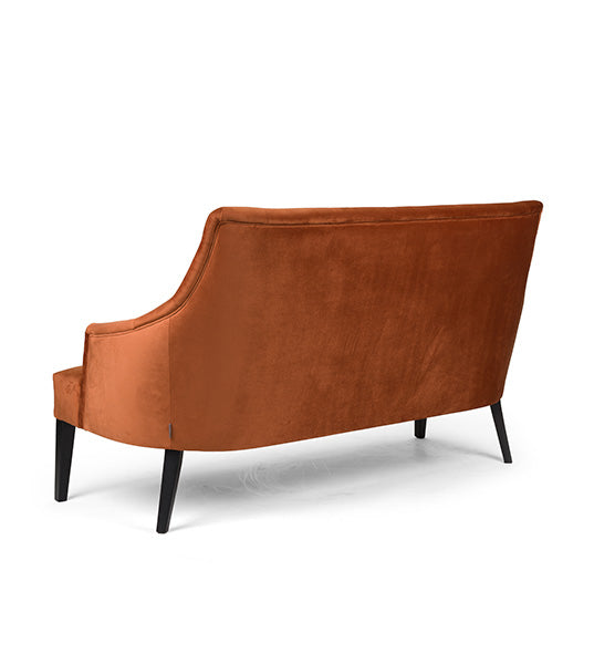 Dakota 02 Double lounge chair with wide profile and soft geometry | theMADgroup