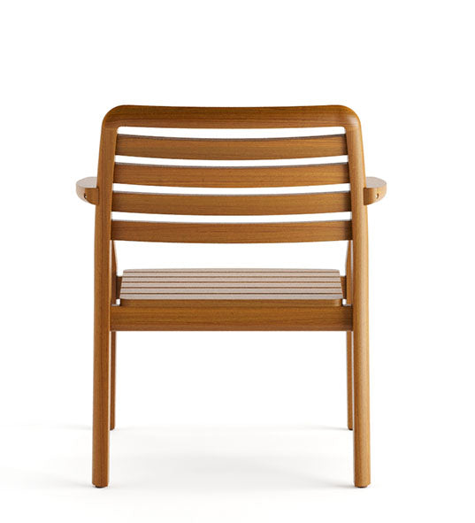 Low-slung Palmar Lounge outdoor chair with airy, modern frame | theMADgroup