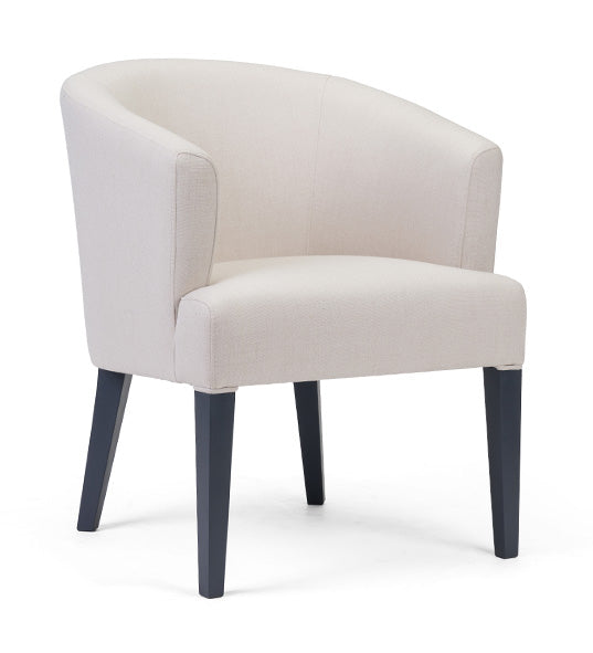 Lua lounge chair with sculpted silhouette and modern elegance | theMADgroup