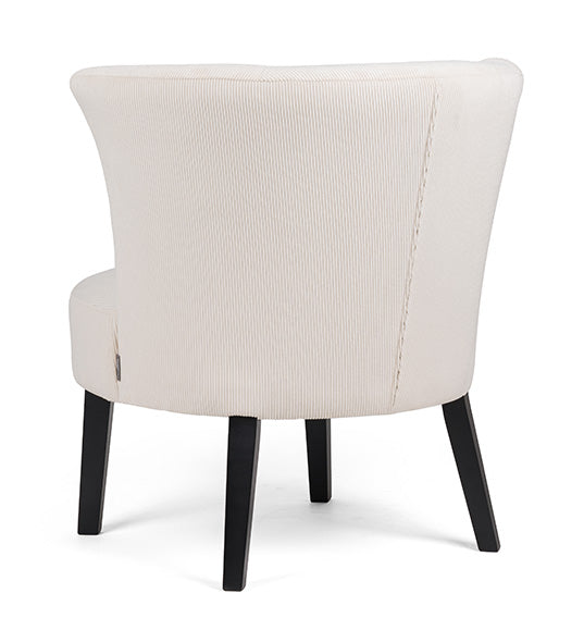 Marte 01 lounge chair with clean lines and structured comfort | theMADgroup