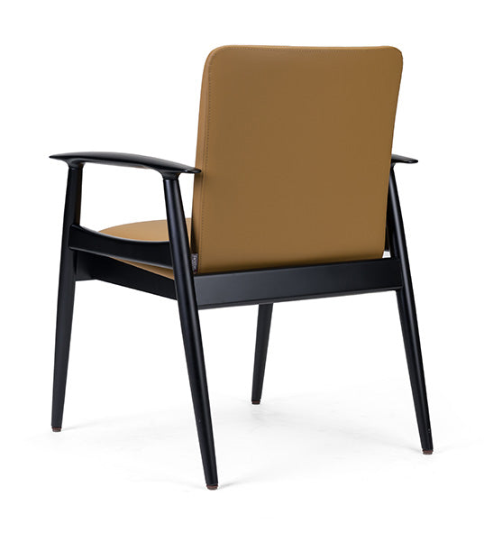 Sandal CB armchair with airy frame and clean, sculpted lines | theMADgroup