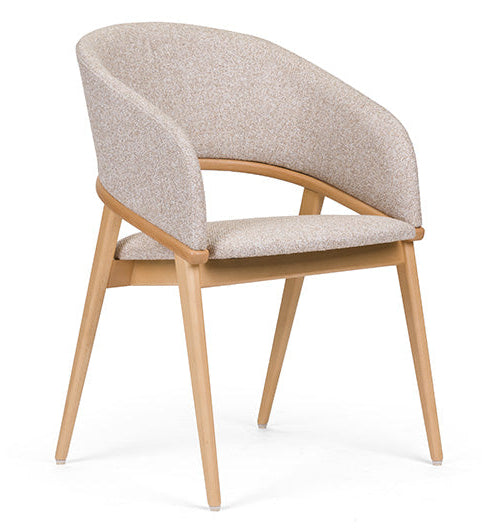 Tagada CB armchair with compact design and curved modern form | theMADgroup