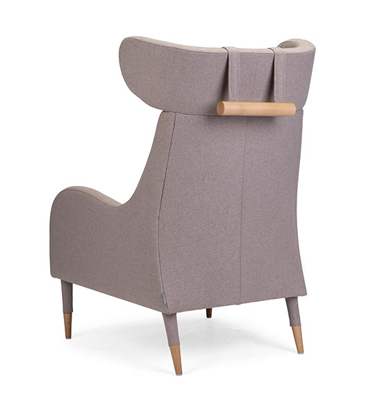 Tula lounge chair with modern curves and relaxed design | theMADgroup
