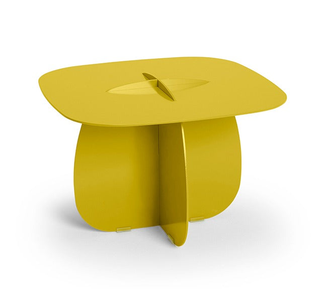 Cross Table 40 | Modern Accent Coffee Table | TheMADgroup