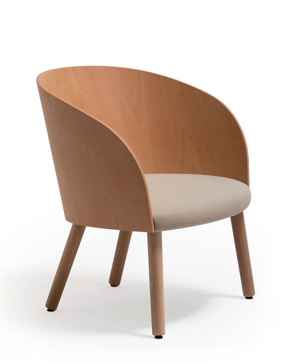 Cistell Lounge | Round Lounge Seating with Wooden Legs | TheMADgroup