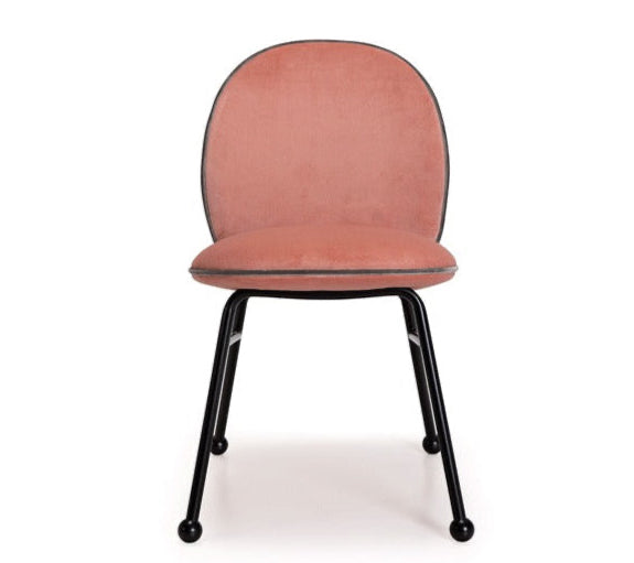 Round Chair | Compact & Contemporary Seating | TheMADgroup