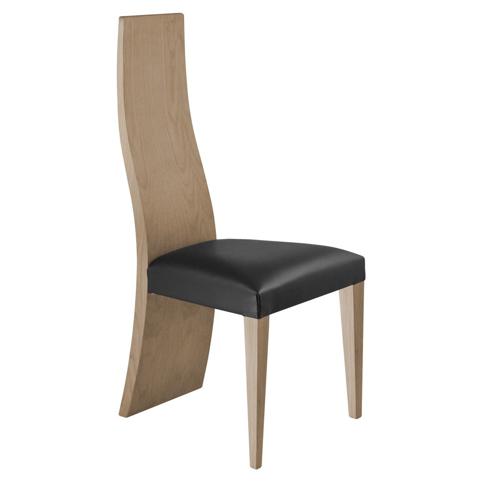 Bruxelas 4 classic chair with elegant and timeless design | theMADgroup