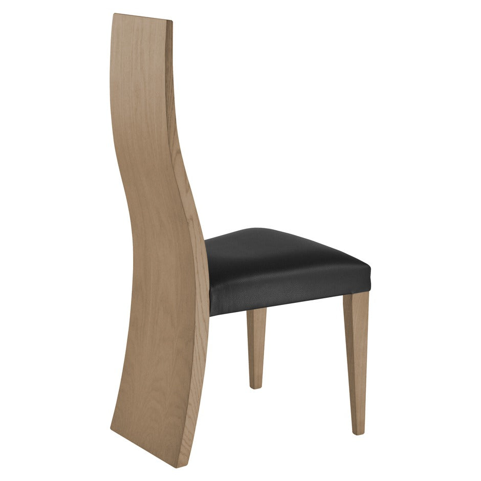 Bruxelas 4 classic chair with elegant and timeless design | theMADgroup