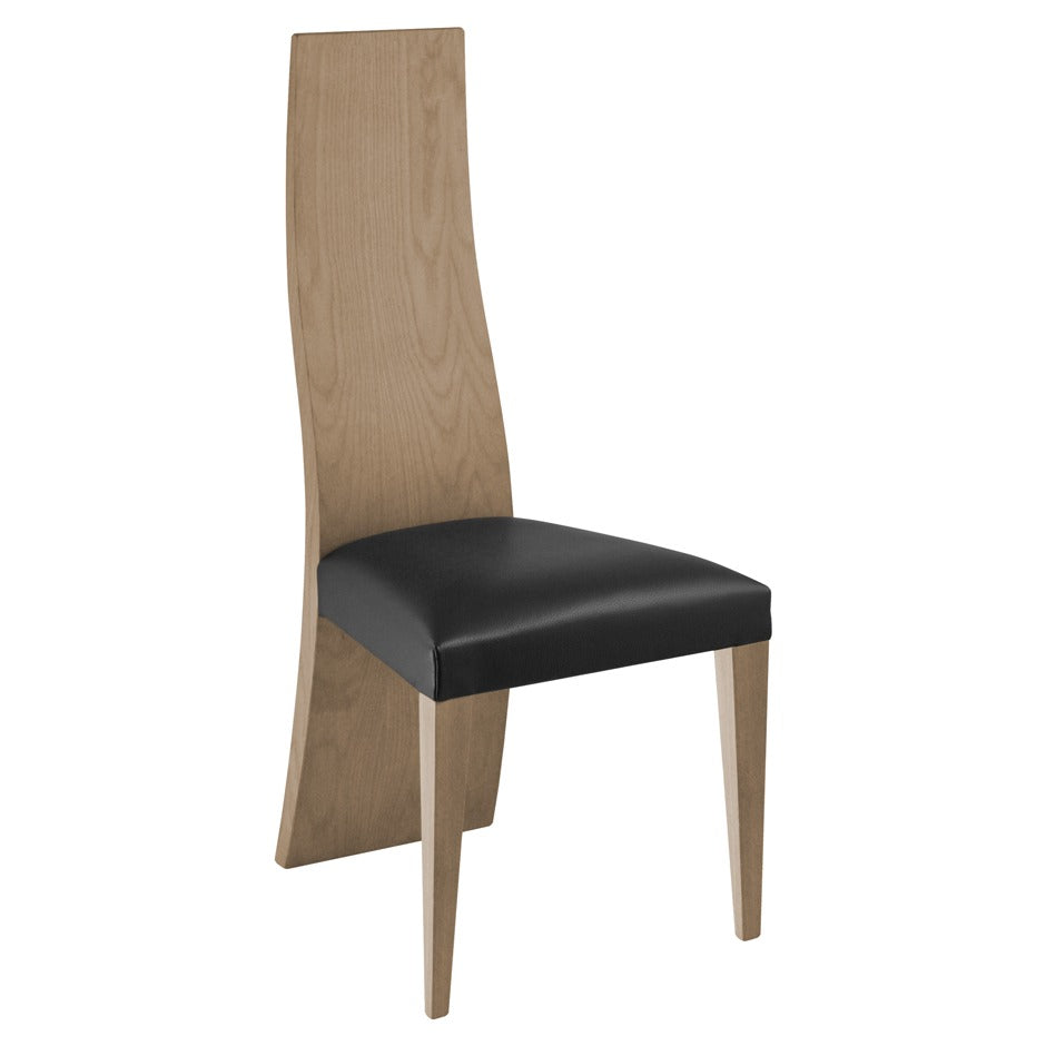 Bruxelas 4 classic chair with elegant and timeless design | theMADgroup