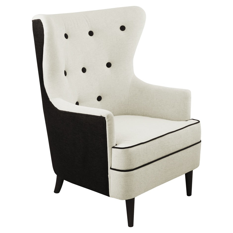 Cambridge sofa with classic design for cozy and elegant living | theMADgroup