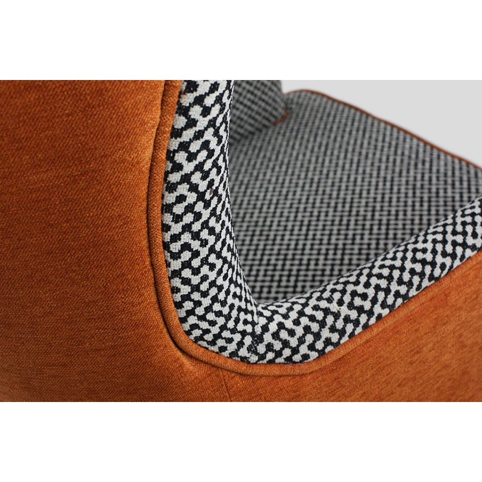 Cambridge sofa with classic design for cozy and elegant living | theMADgroup
