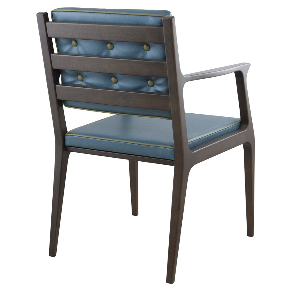 Morelia 3 armchair with modern design and comfortable support | theMADgroup