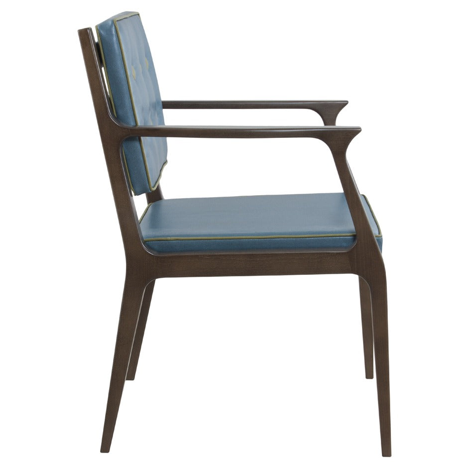 Morelia 3 armchair with modern design and comfortable support | theMADgroup