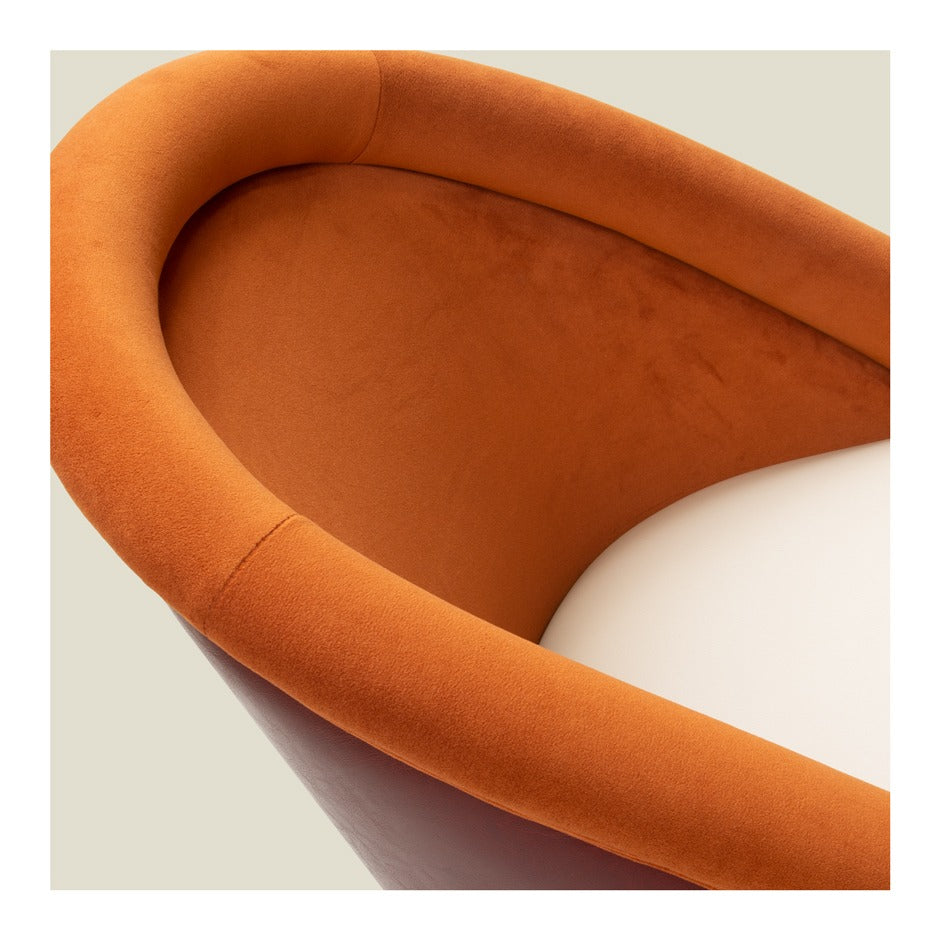 Elegant and modern armchair – Newton B3 style | theMADgroup