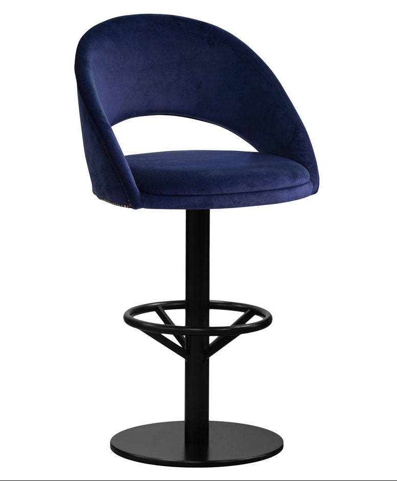 Sinatra Beta Swivel barstool with modern design and 360° rotation | theMADgroup