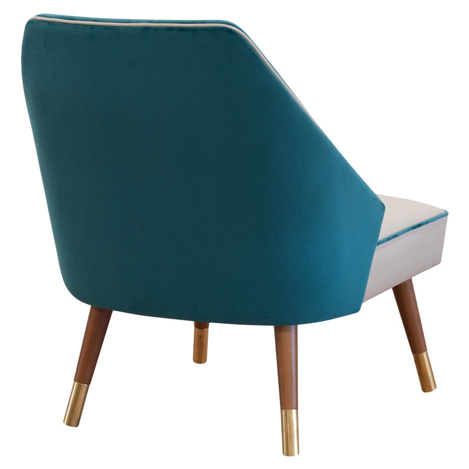 Temple Lounge sofa with plush seating and wide cushions | theMADgroup