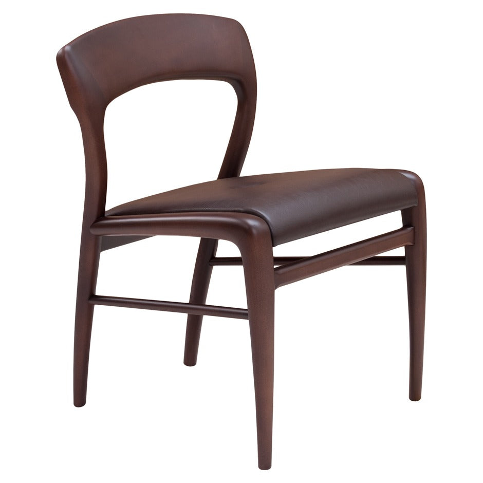 Vetus chair with sleek, modern design and comfort | theMADgroup