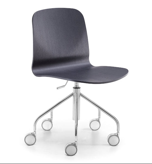 Buy Liù DS LG Chair | Stylish Wood-Leg Dining Chair | theMADgroup