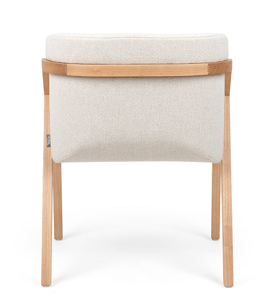 Zazen armchair with low-profile design and modern elegance | theMADgroup